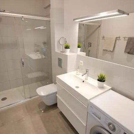 Amon Darlowek Emilia Strupiechowska דירה *