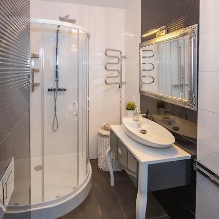 Amon Darłówek Emilia Strupiechowska Apartamento