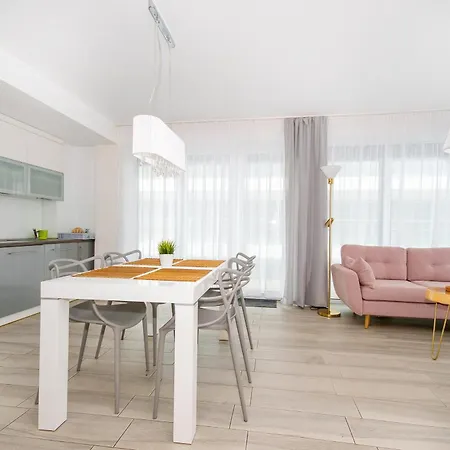 Amon Darłówek Emilia Strupiechowska * Darlowo