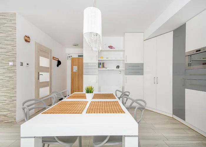 Amon Darłówek Emilia Strupiechowska Apartamento